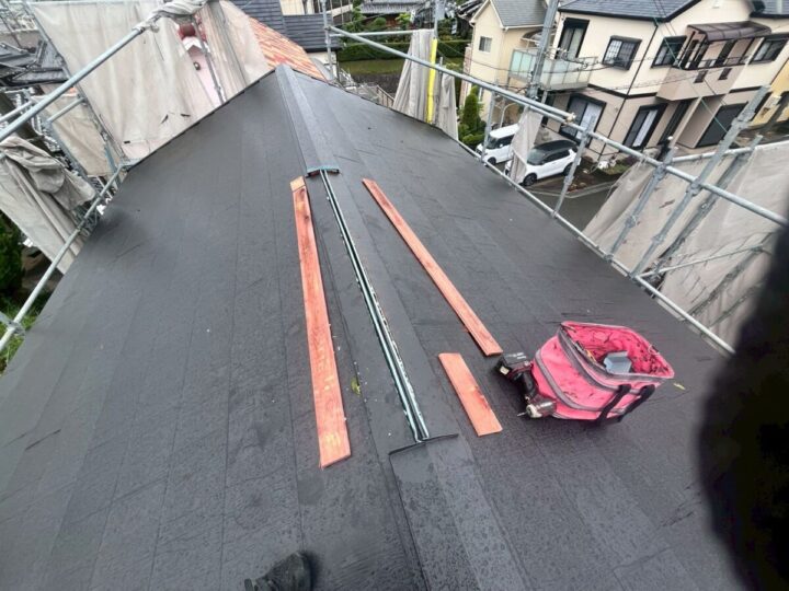 屋根張り